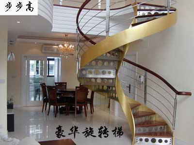 樓梯，鋼木樓梯，實木樓梯，玻璃樓梯
