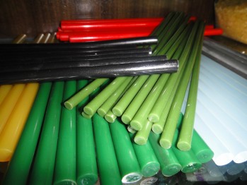 供應EVA，熱熔膠，（膠棒、粒）s選環保敏熙熱熔膠廠