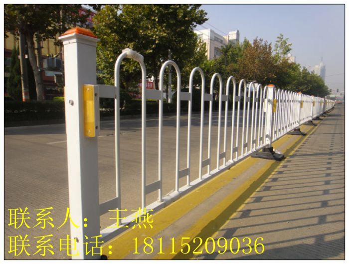 石家莊京式交通隔離護欄  鋅鋼噴塑