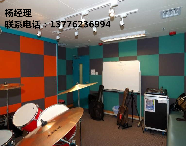 請問天津酒吧里貼什么隔音板？