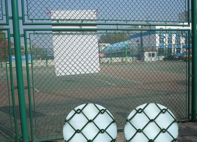 安平廠家供應體育廠護欄網 框架護欄網 勾花護欄網