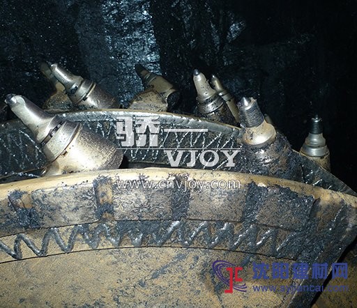 驕一硬面復合板、優(yōu)質耐磨板、耐磨塊、碳化鉻復合板