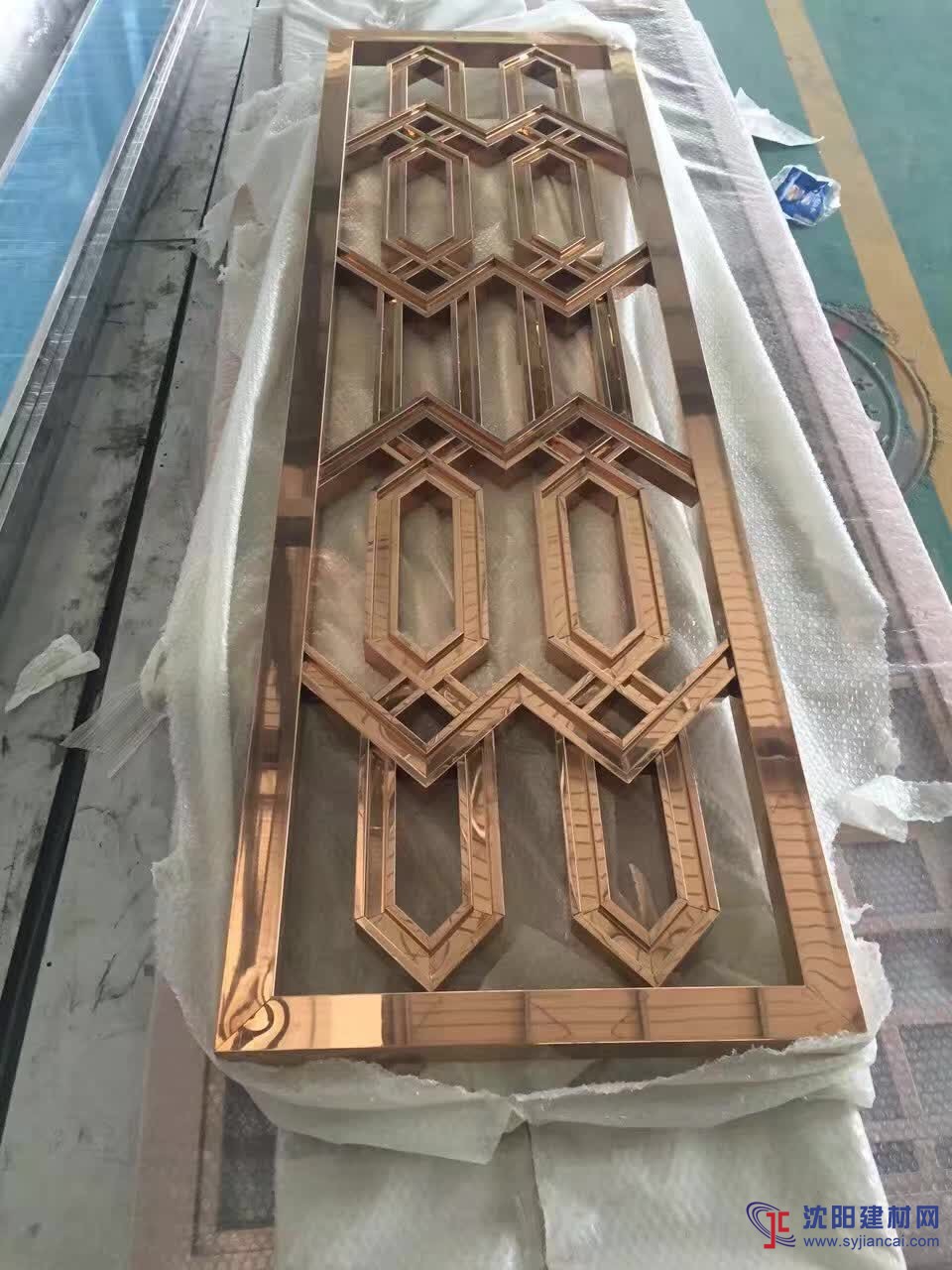佛山市鑫立豐金屬制品，不銹鋼隔斷010