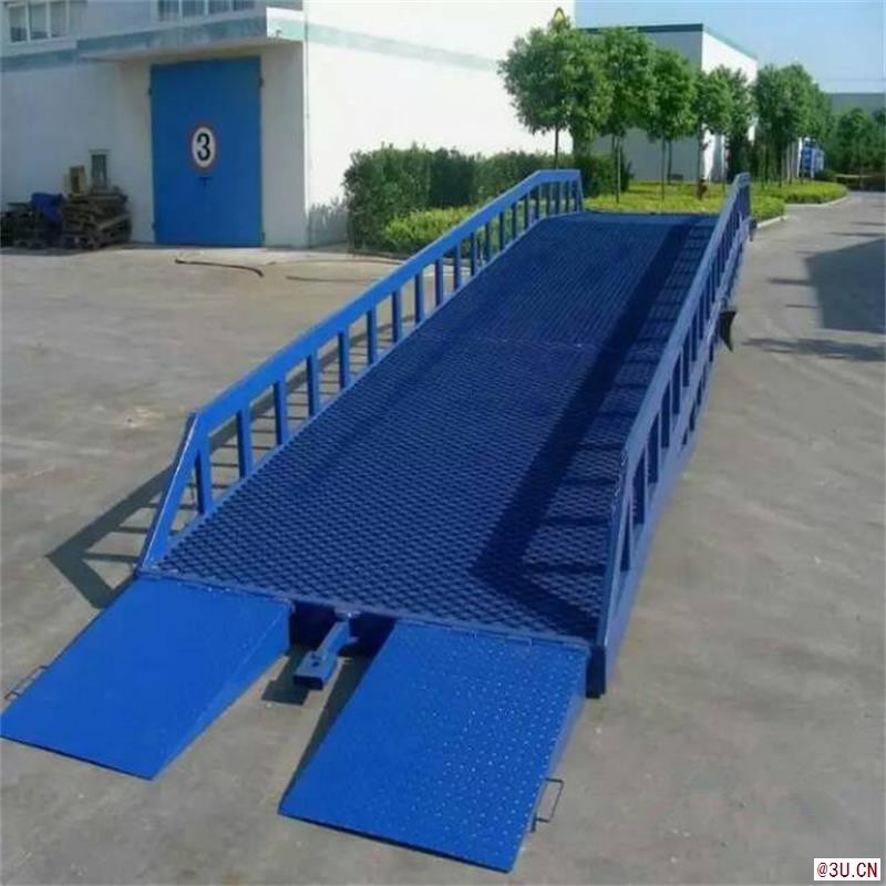 移動(dòng)式電動(dòng)液壓升降臺(tái)叉車集裝箱上車臺(tái)6.8.10噸