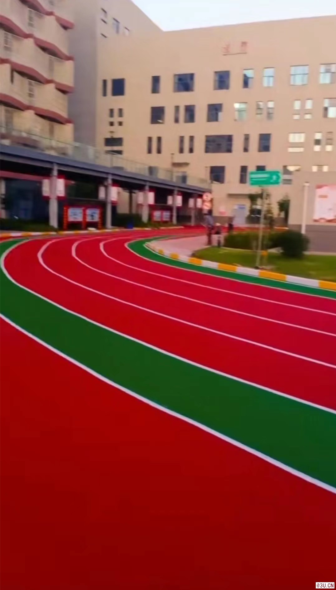 球場跑道塑膠跑道橡膠跑道EPDM塑膠球場跑道運動場